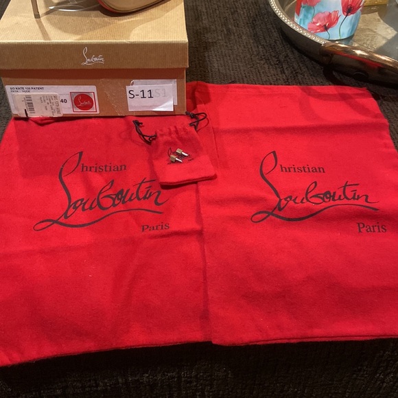 Christian Louboutin EU size: 10 fits US size: 8 - Picture 6 of 10